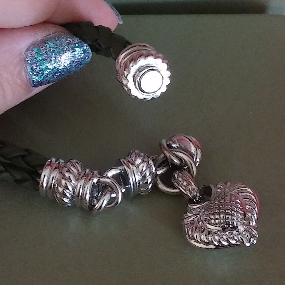 SOLD-Judith Ripka Leather Magnetic Bracelet - Picture 4 of 7